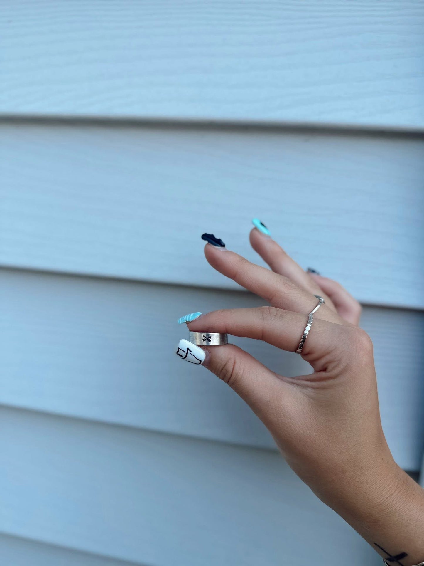 The Simple Arrow Ring