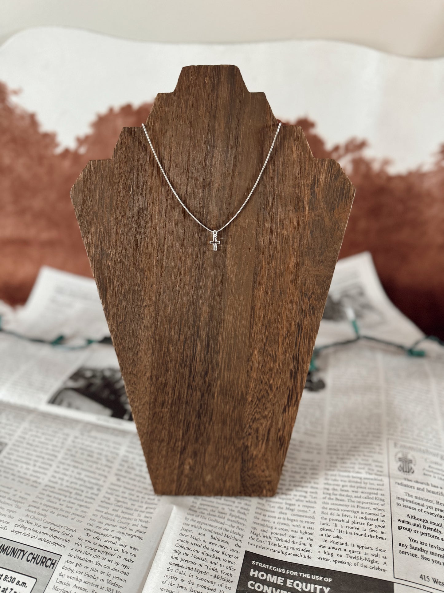 The Simple Cross Necklace