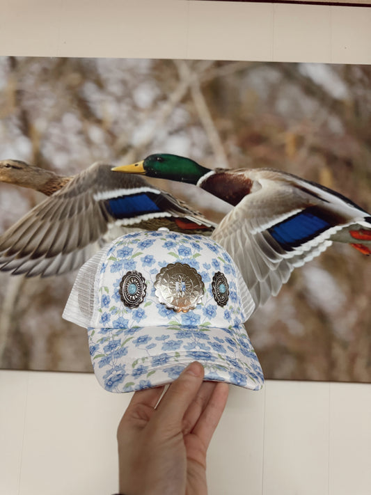 The Pretty Blues Conch Hat