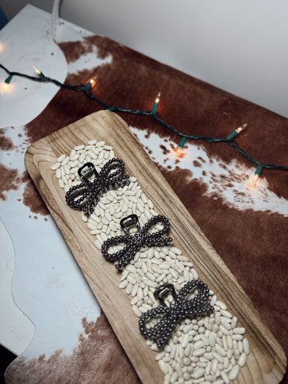 The Plain Jane Bow Clip