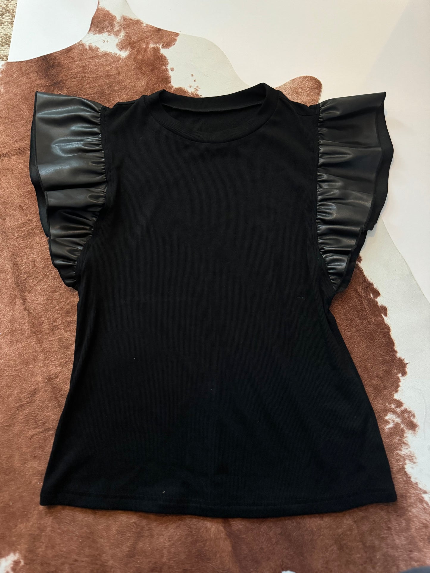 The Baylee Black Leather Sleeve