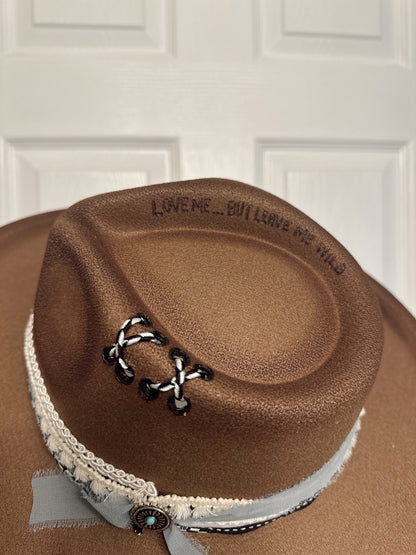 Love me but leave me wild Hat