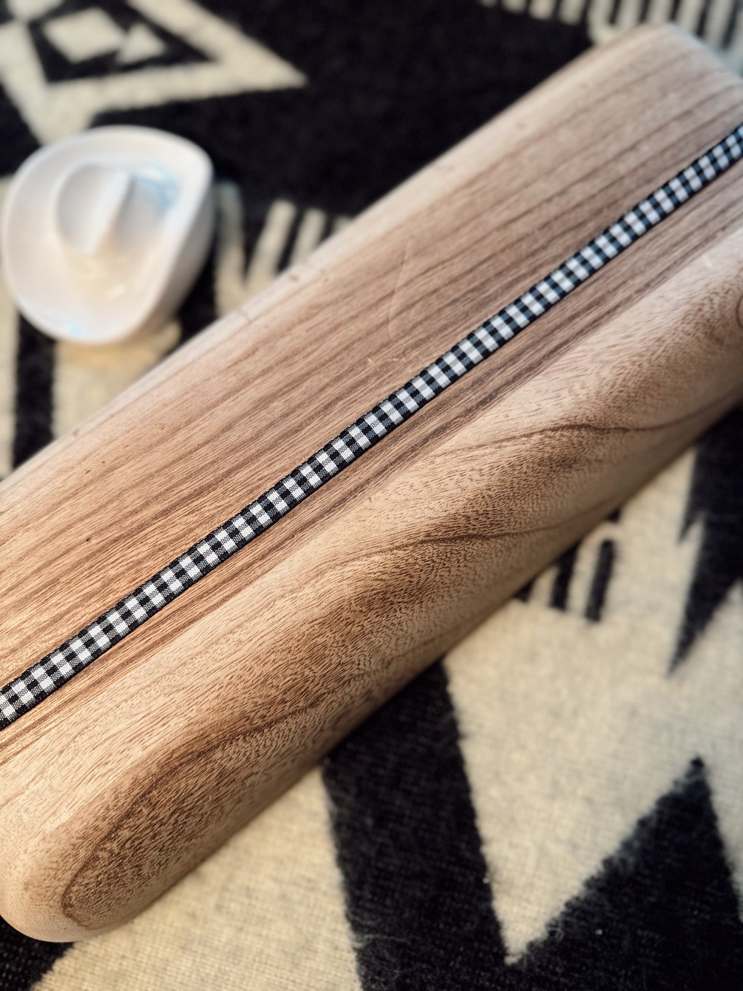 The Black Plaid Ribbion