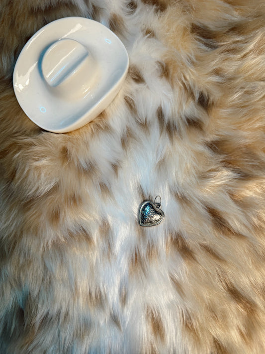 The Simple Heart Pendant