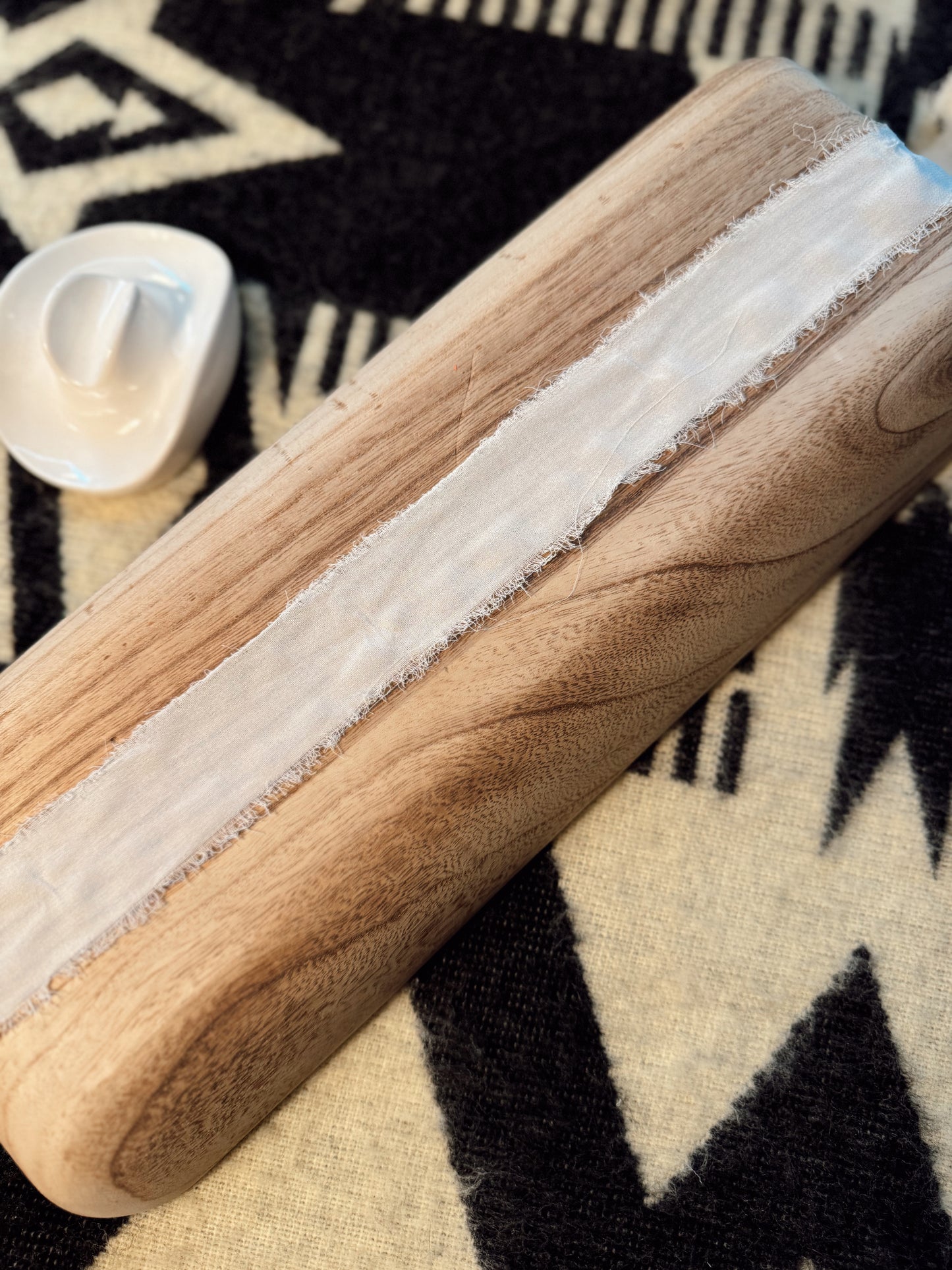 The White Thick Ribbion